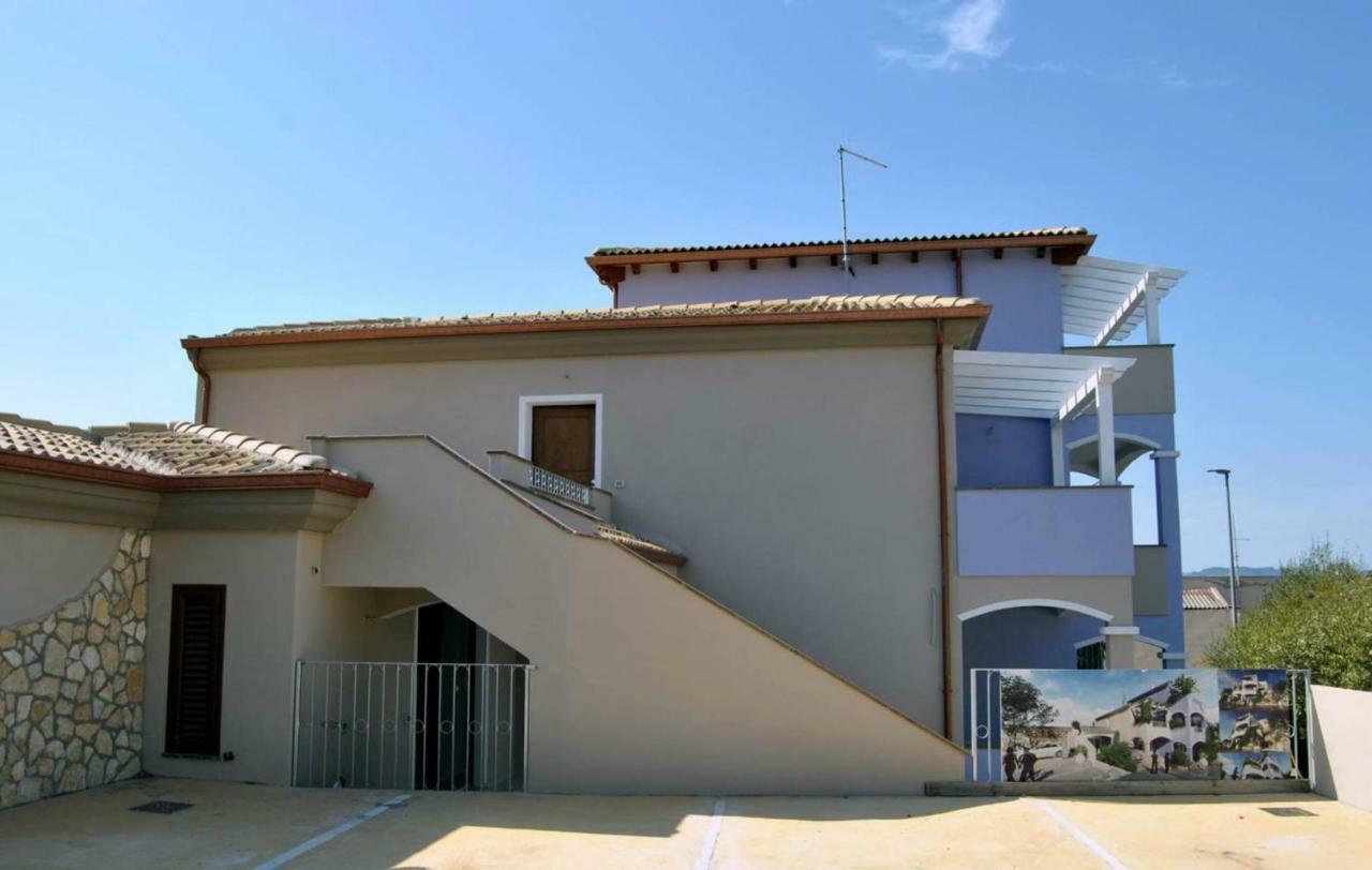 Appartamenti Mareblu Badesi Exterior photo